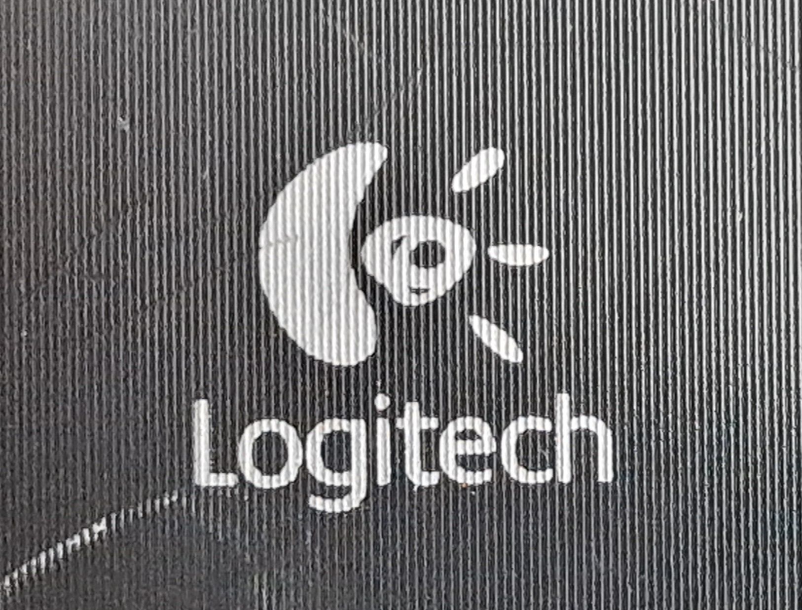 Продам игровой руль Logitech