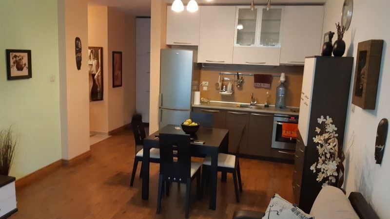 Продава се Тристаен апартамент в София, Свобода - 97 кв.м за 1907 €/кв.м - Снимка #2