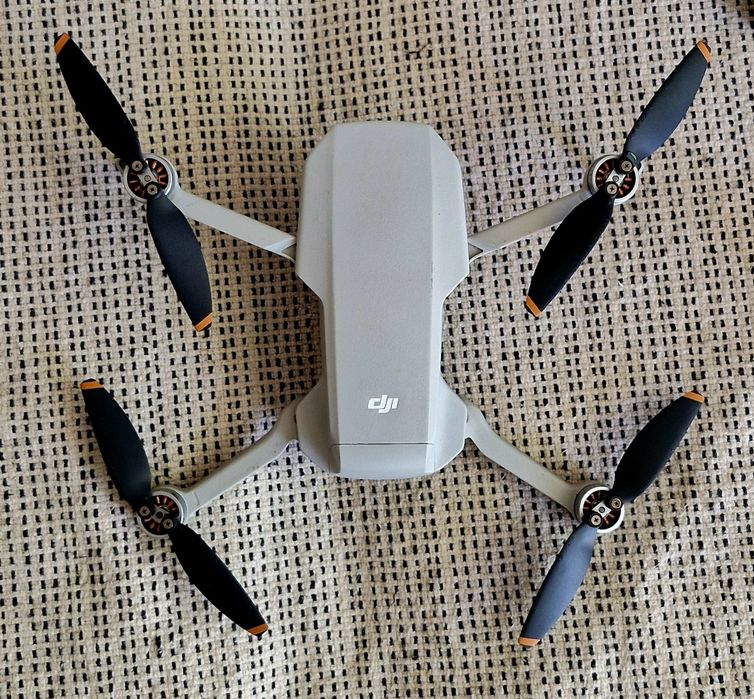 DJI Mini 2 4K fly more combo - impecabila