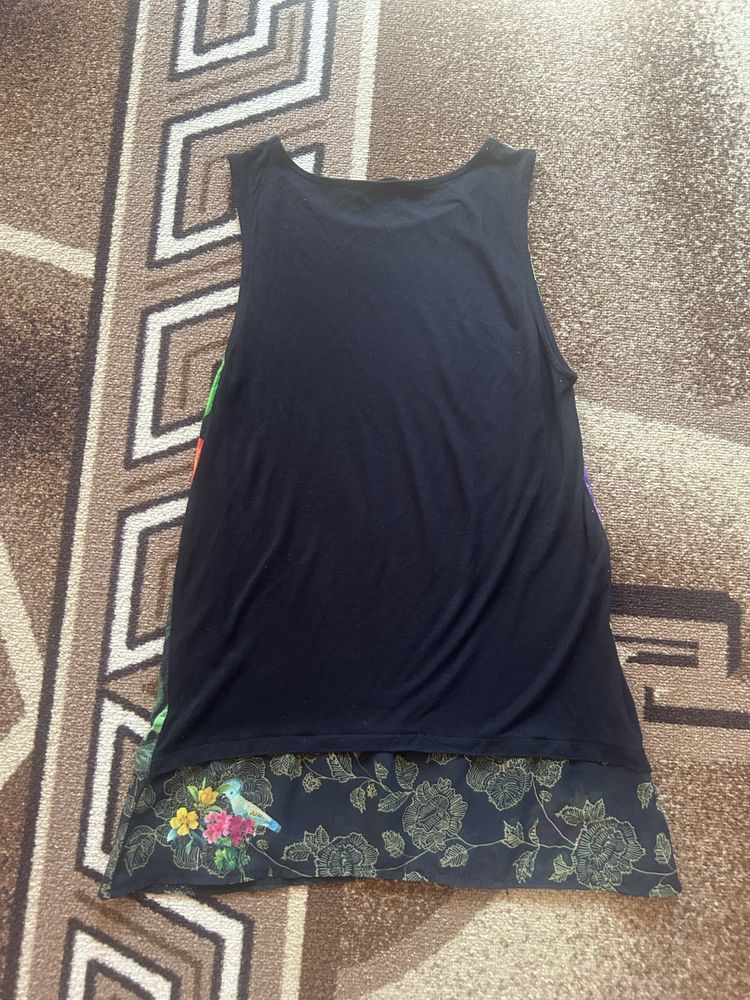 Елегантен топ Desigual