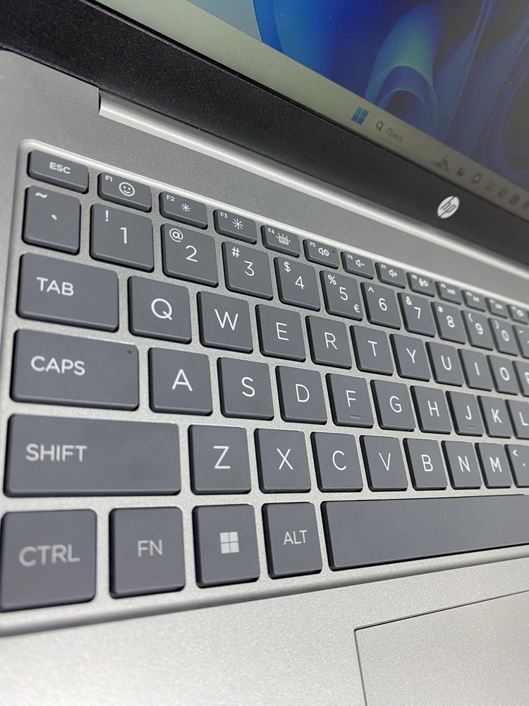 11 soat ishlagan yangidek notebook pul zarur
