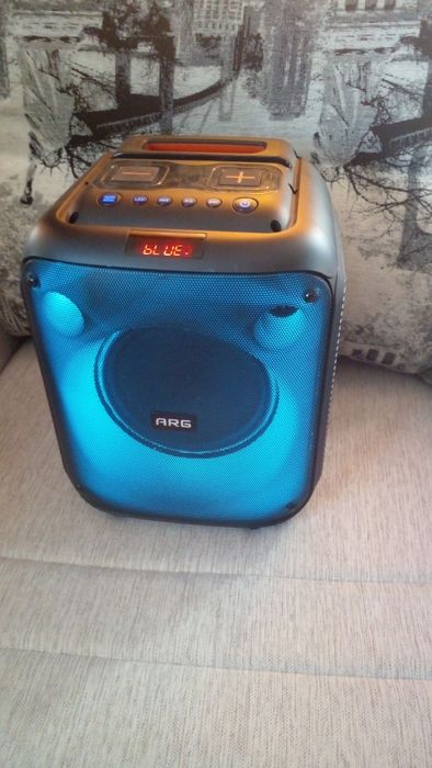 Продам колонку портативная.