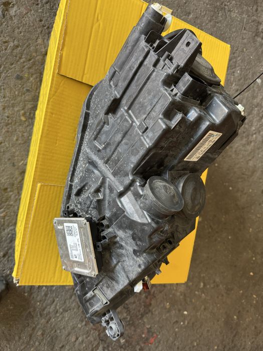 VW CADDY 2K1 FL LIFT 15-20 Би-ксенон + LED фар
