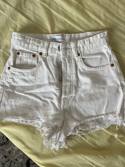 Къси панталонки на Zara