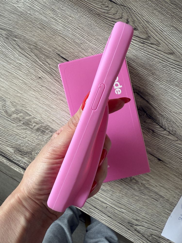 rhode - Калъфче за Iphone 13/14 и 15 + lip tint