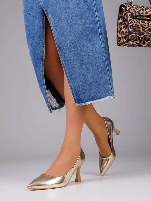 Туфли-лодочки в золотом цвете, размер 39