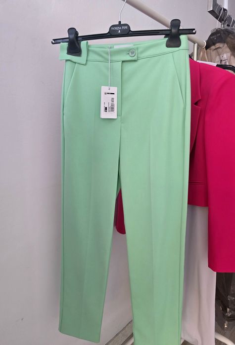 Зелен панталон Patrizia Pepe, тип цигара, размер 40/S,ново с етикет!