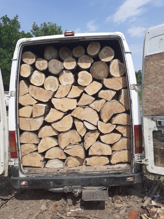 Aduc lemne pentru foc transport gratuit