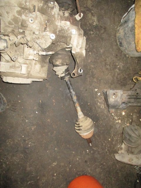 Planetara stanga dreapta Vw Passat B4 Golf 3 MOTOR 1,8 BENZINA