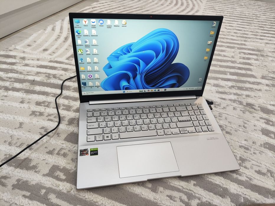 Ноутбук Asus vivobook