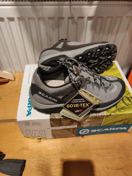 Pantofi de drumeție Scarpa Gore-Tex – noi, mărimea 36, talpă Vibram