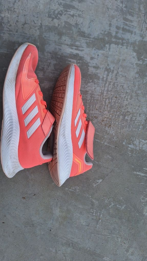 Маратонки Adidas