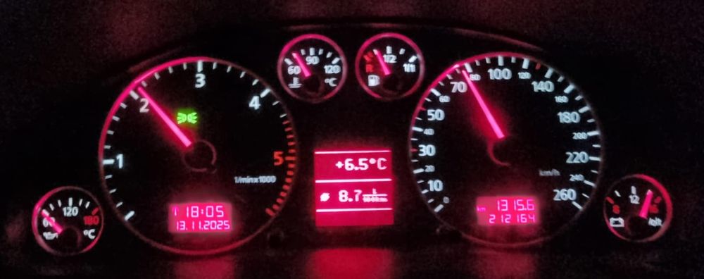 Vând Audi C5 A6 2,5 tdi 180 cai 2003 tracțiune față manual 6+1 ITP 1an