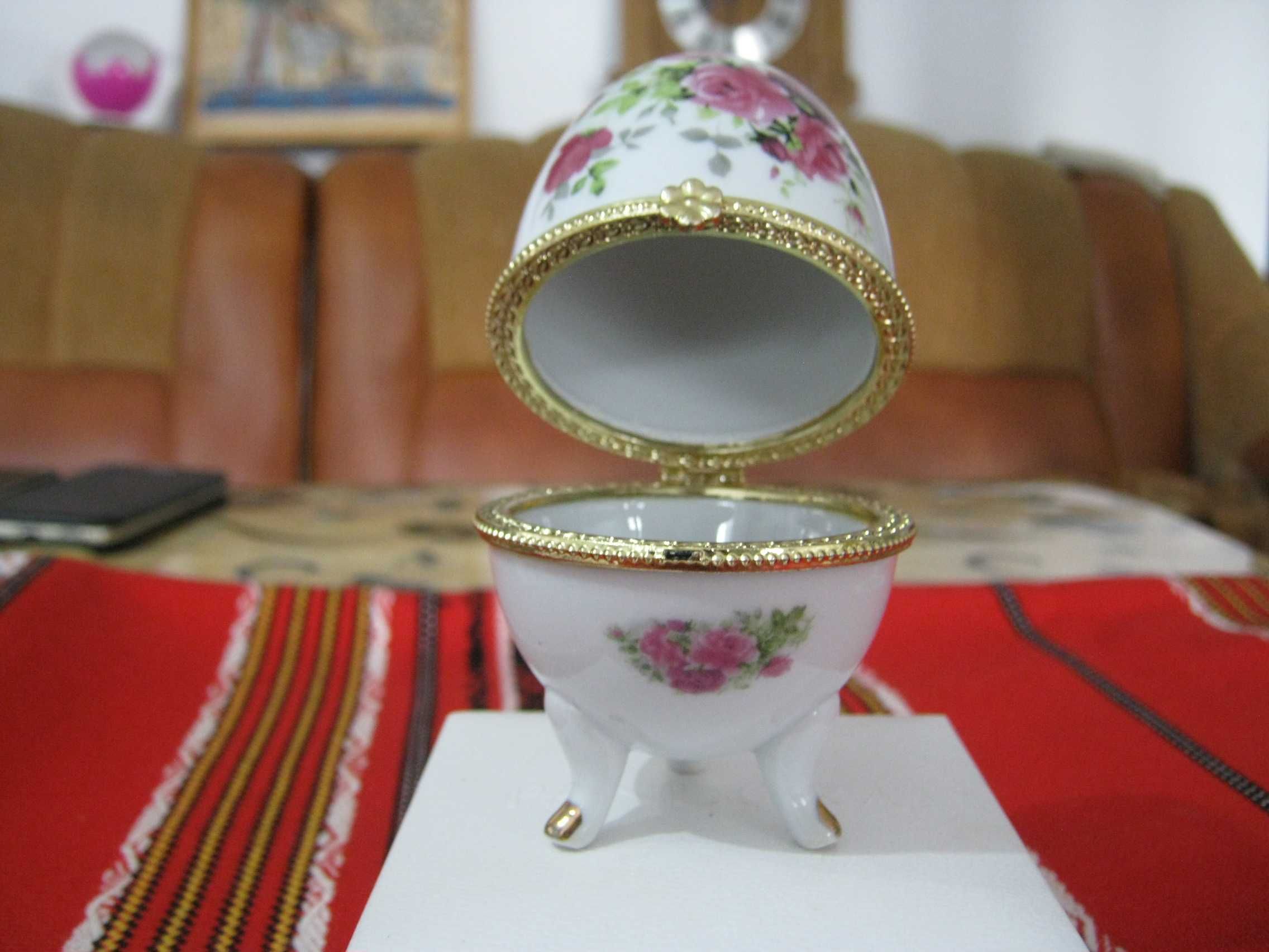 Caseta bijuterii ou Faberge cadou foarte frumos portelan