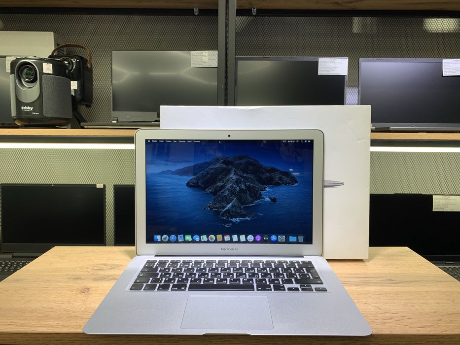 MacBook Air 13" 2017 г. Core i5, 8/128GB, полный комплект,чехол,1025/1