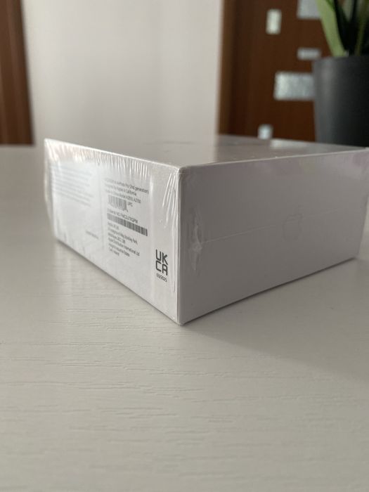 Airpods pro generatia a 2 a sunt din radauti