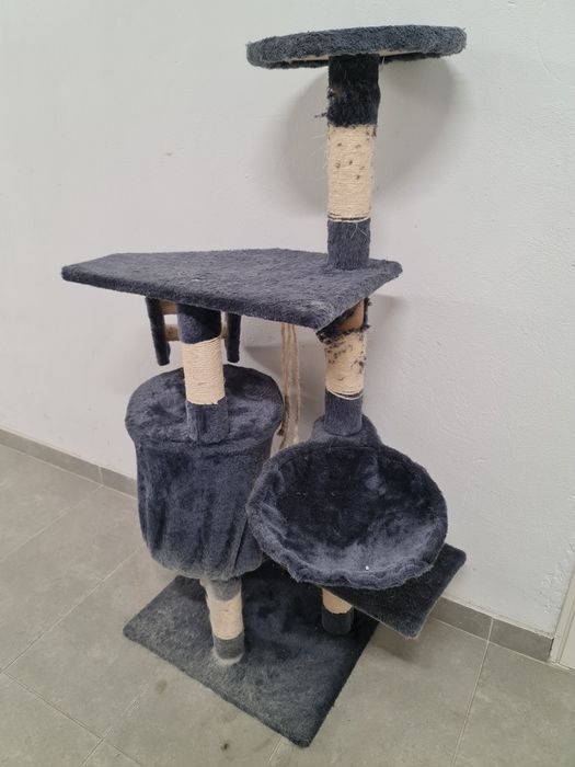 Ansamblu de joaca pentru pisici, folosit, stare buna, 4 niveluri plus