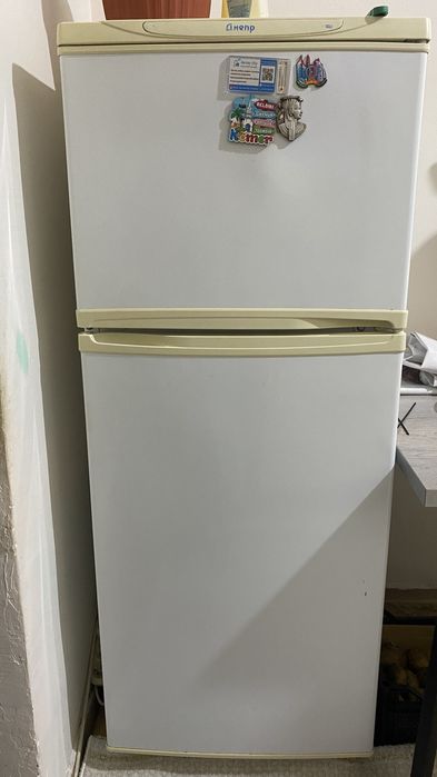 2 холодильник сатылады