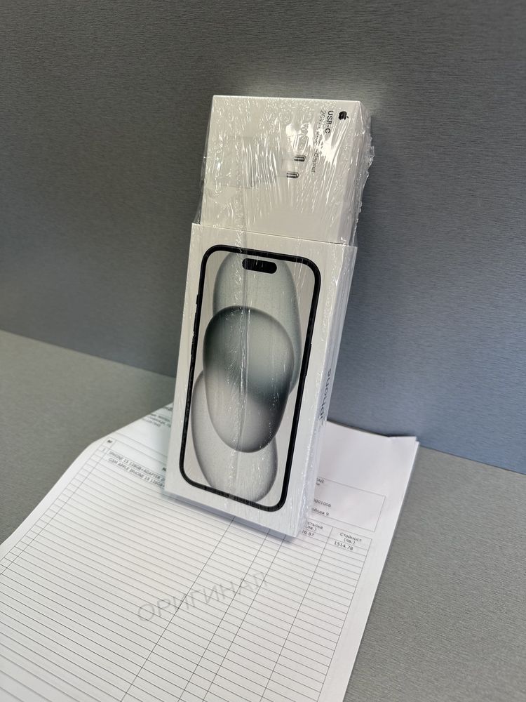 Продавам чисто нов iPhone 15