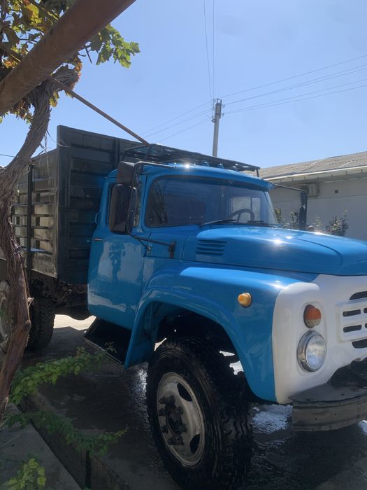 Zil 130 sotiladi