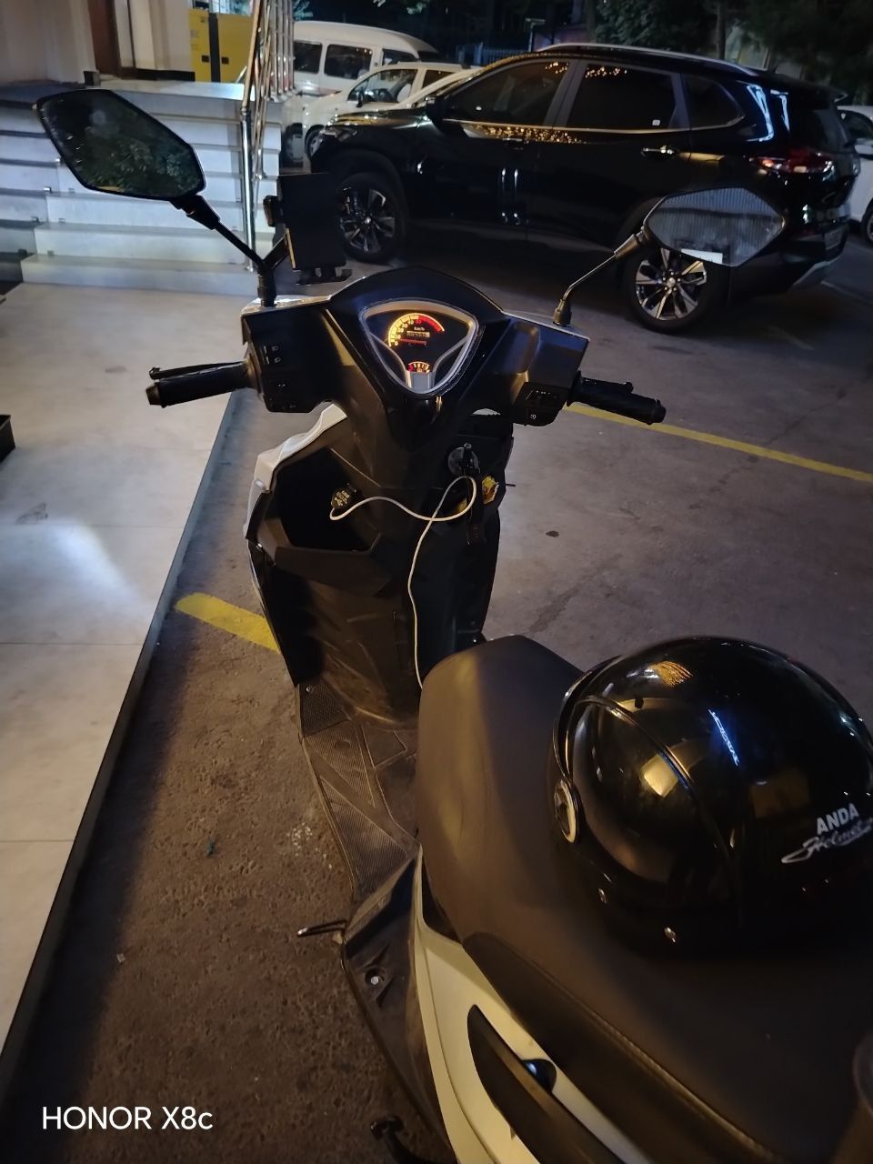 Skuter sotiladi 550$
