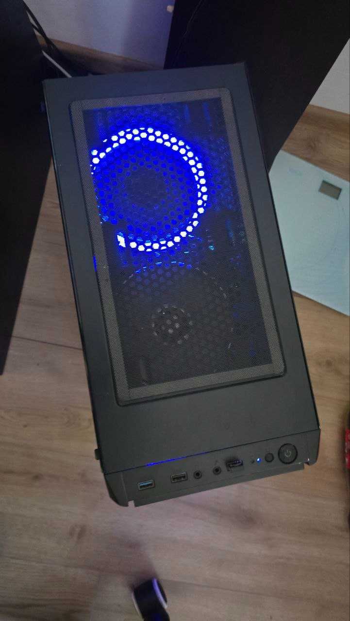 Геймърски компютър 1080 Ti / Ryzen 7 1700X / 32 GB / 2TB HDD / 500 SSD