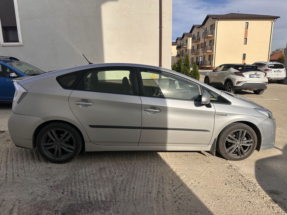 Toyota Prius 1.8 Hybrid – 2010 – 143.000 km!