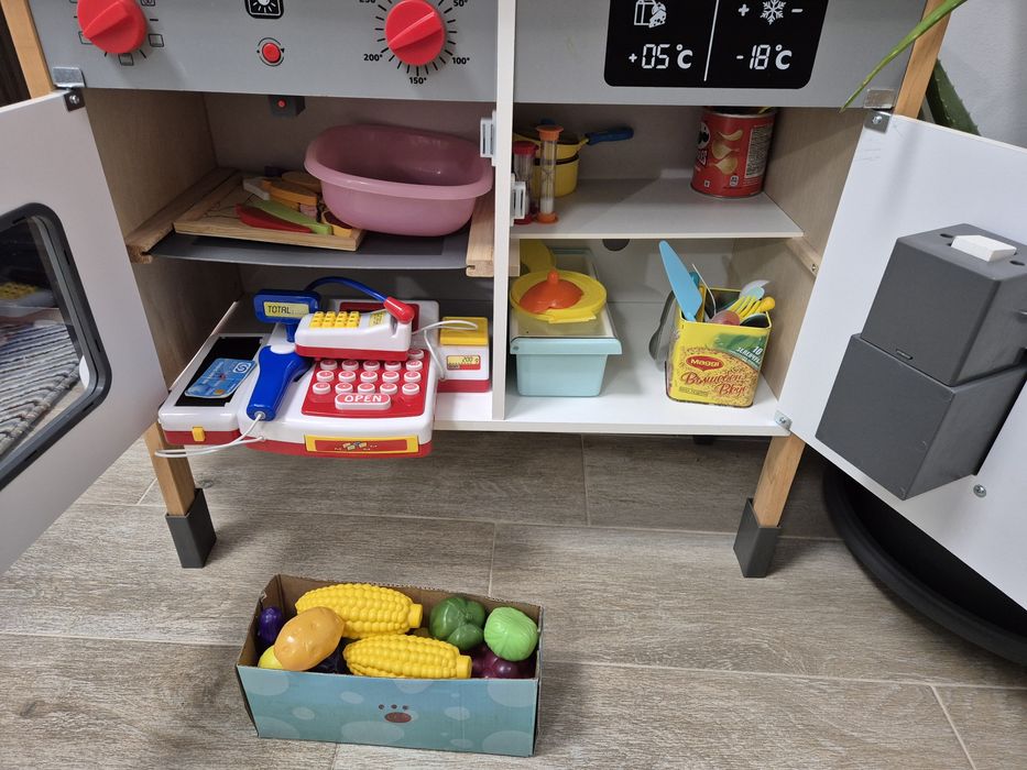 Детска дървена кухня