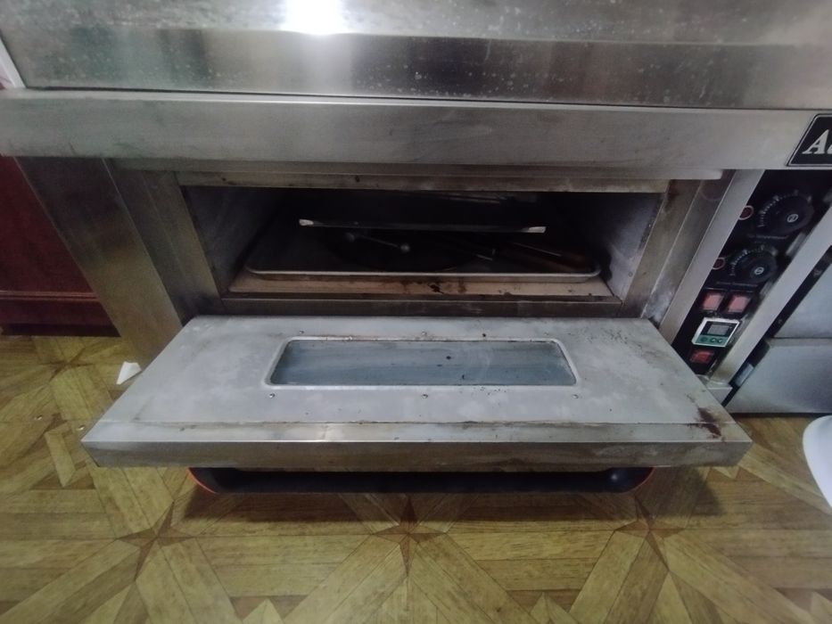 Pitsa pech idial deyarli yangi 2oy ishlatilgan.Baraka topadi olgan