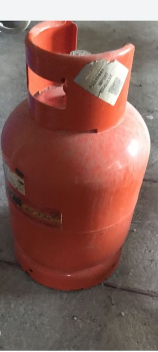 Продам газовый балон наполненный  с двух камерной плиткой  срочно