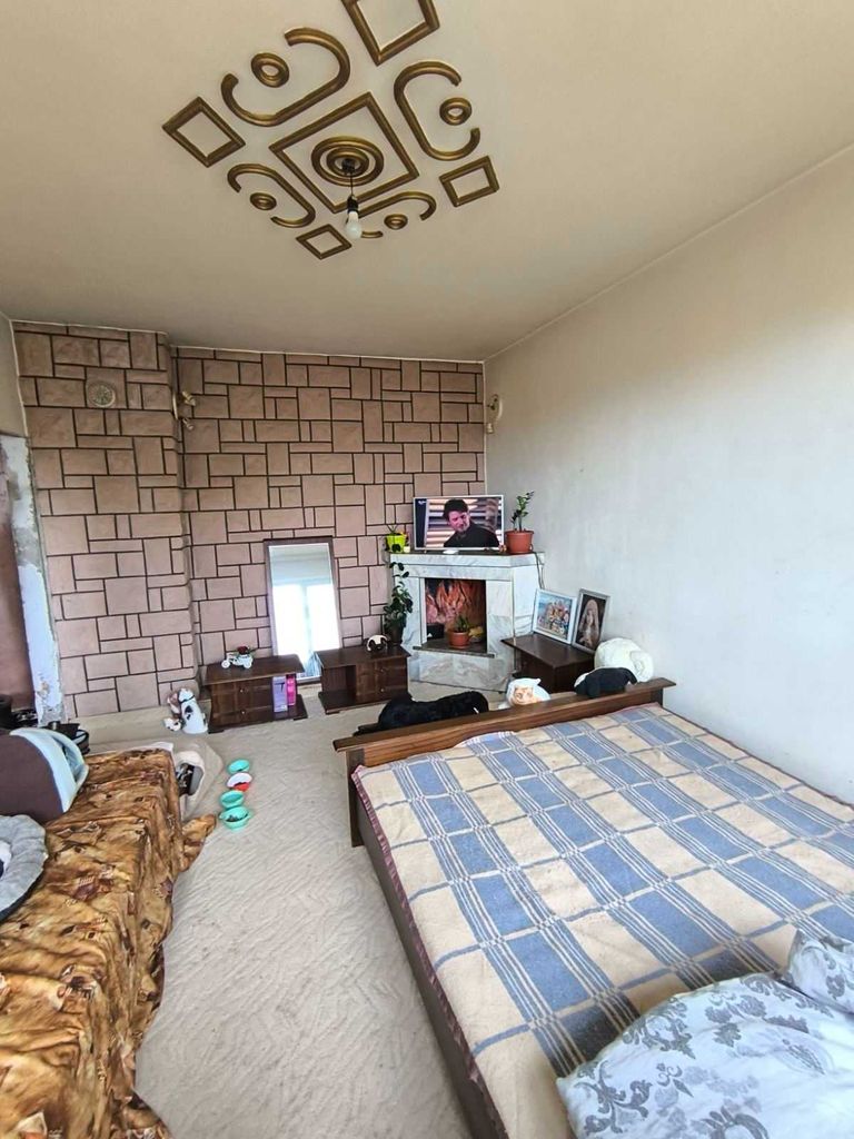 Продава се Двустаен апартамент в Перник, Изток - 57 кв.м за 1163 €/кв.м - Снимка #1