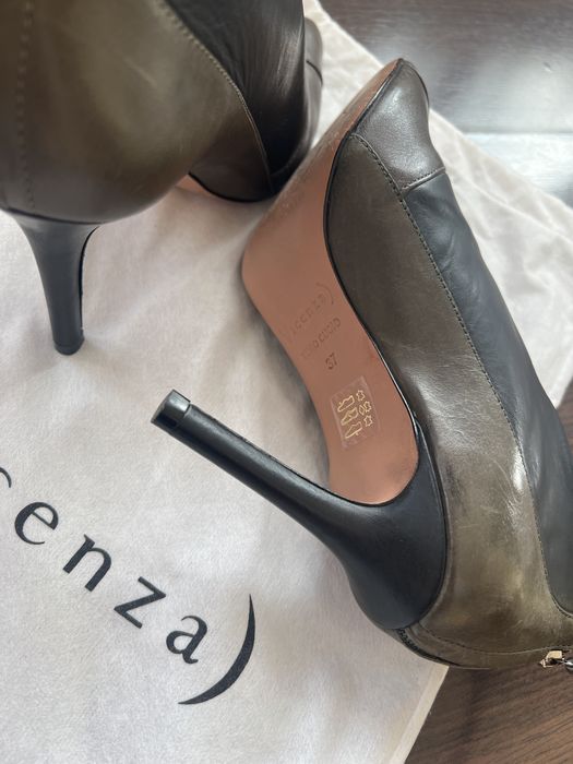 Calvin Klein - страхотни кожени боти