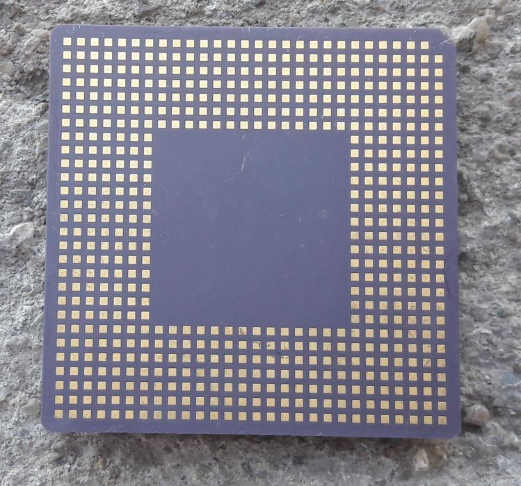 Procesor de colectie Sun Microsystems UltraSparc IIi 440 MHz