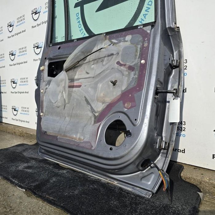 Portiera usa stanga spate Opel Zafira B