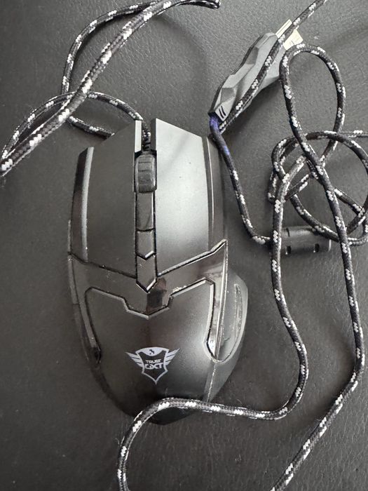 Vand mouse cu fir Trust Gtx gaming
