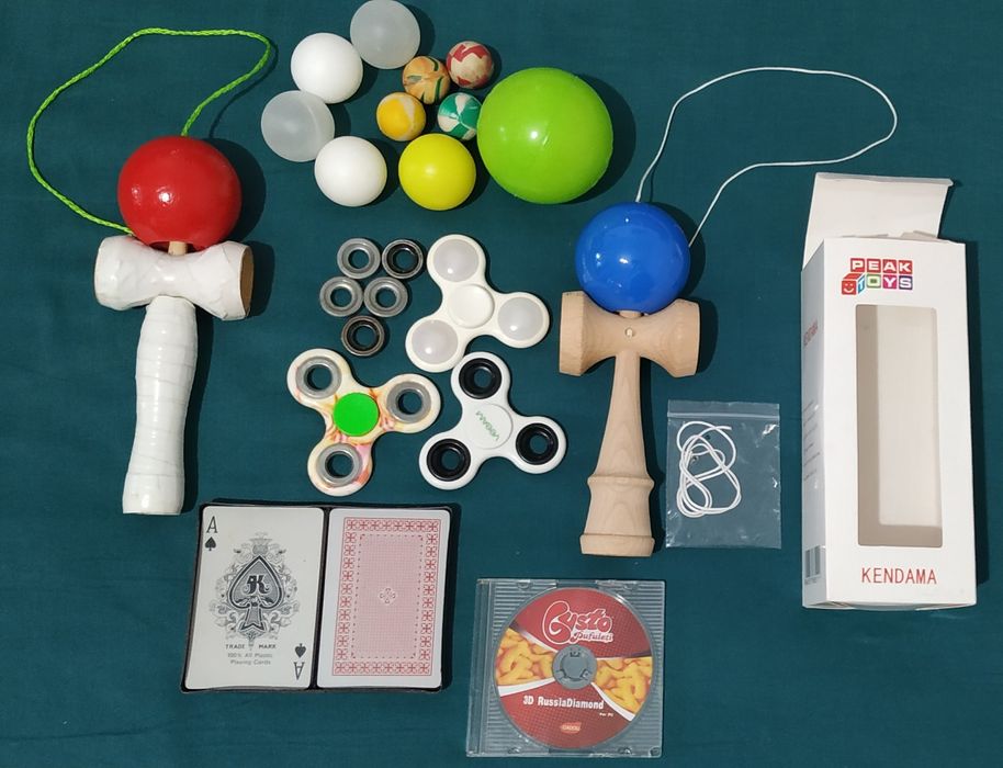 Jucării pentru copii și adolescenți