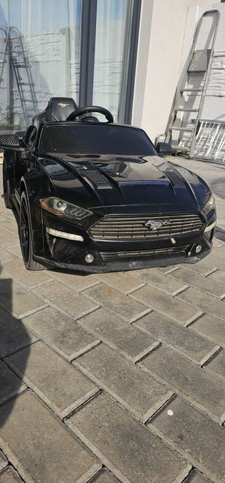 Masina electrica Mustang
