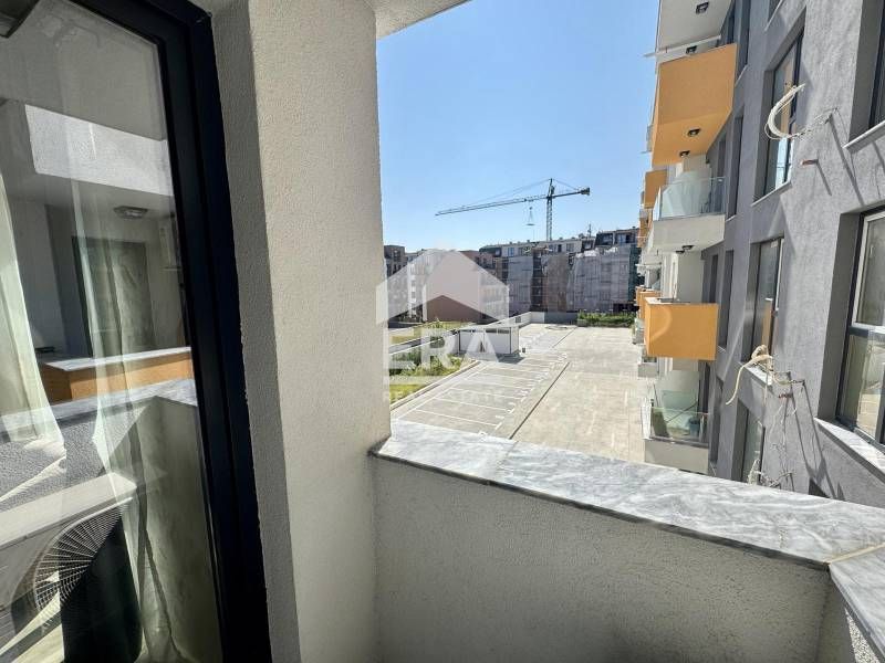 Двустаен апартамент под наем в Mountain View Residence