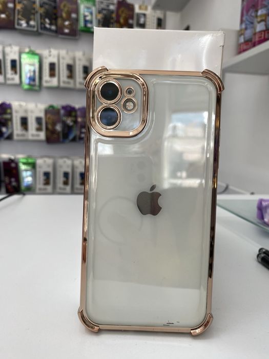 Калъфи за iphone 11