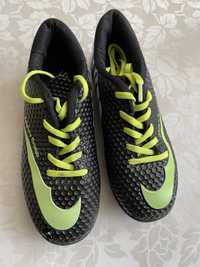 Детски футболни обувки бутонки Nike Mercurial Cristiano 28 номер