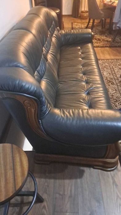 Canapea + 2 fotolii din piele naturală