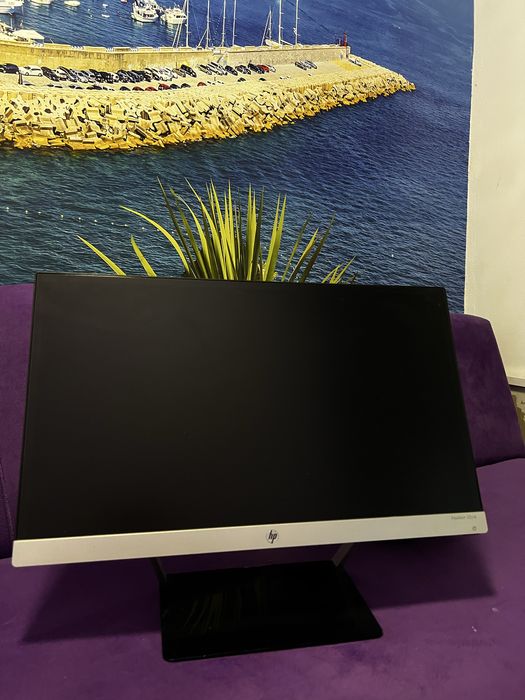 “Продавам монитор HP Pavilion 22cw – 21.5’’ IPS, Full HD, HDMI/VGA.
