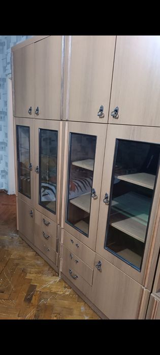 Отдам бесплатно стенку