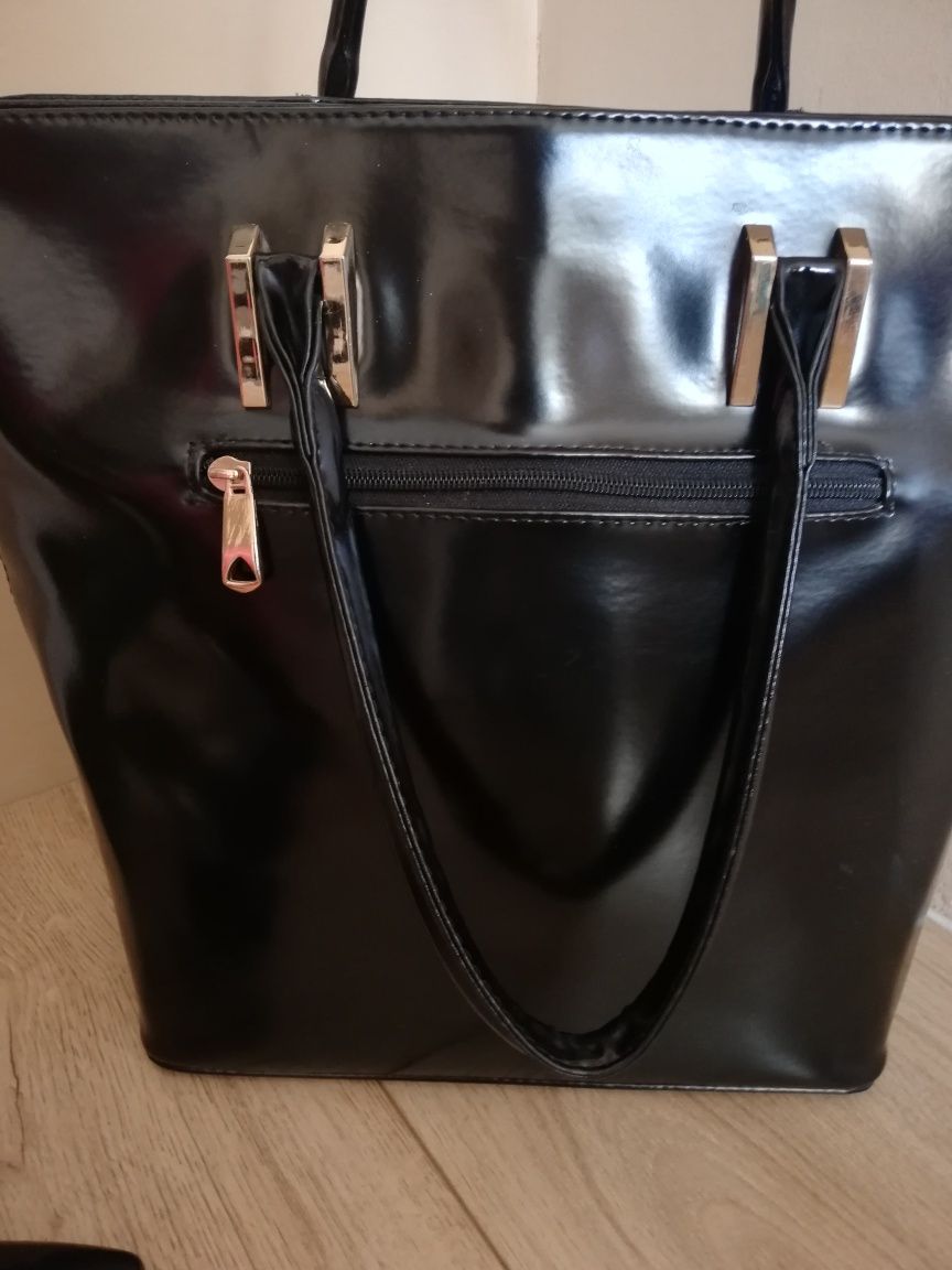 Дамска елегантна чанта тип куфар