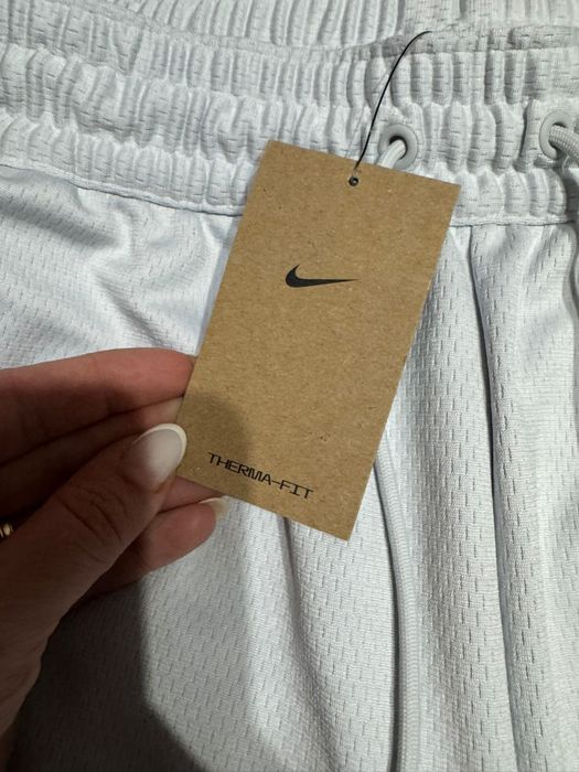 Nou cu eticheta:Pantaloni Nike ThermaFit marimea XL