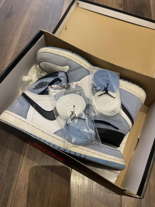 Nike Air Jordan 1 Retro High - University Blue