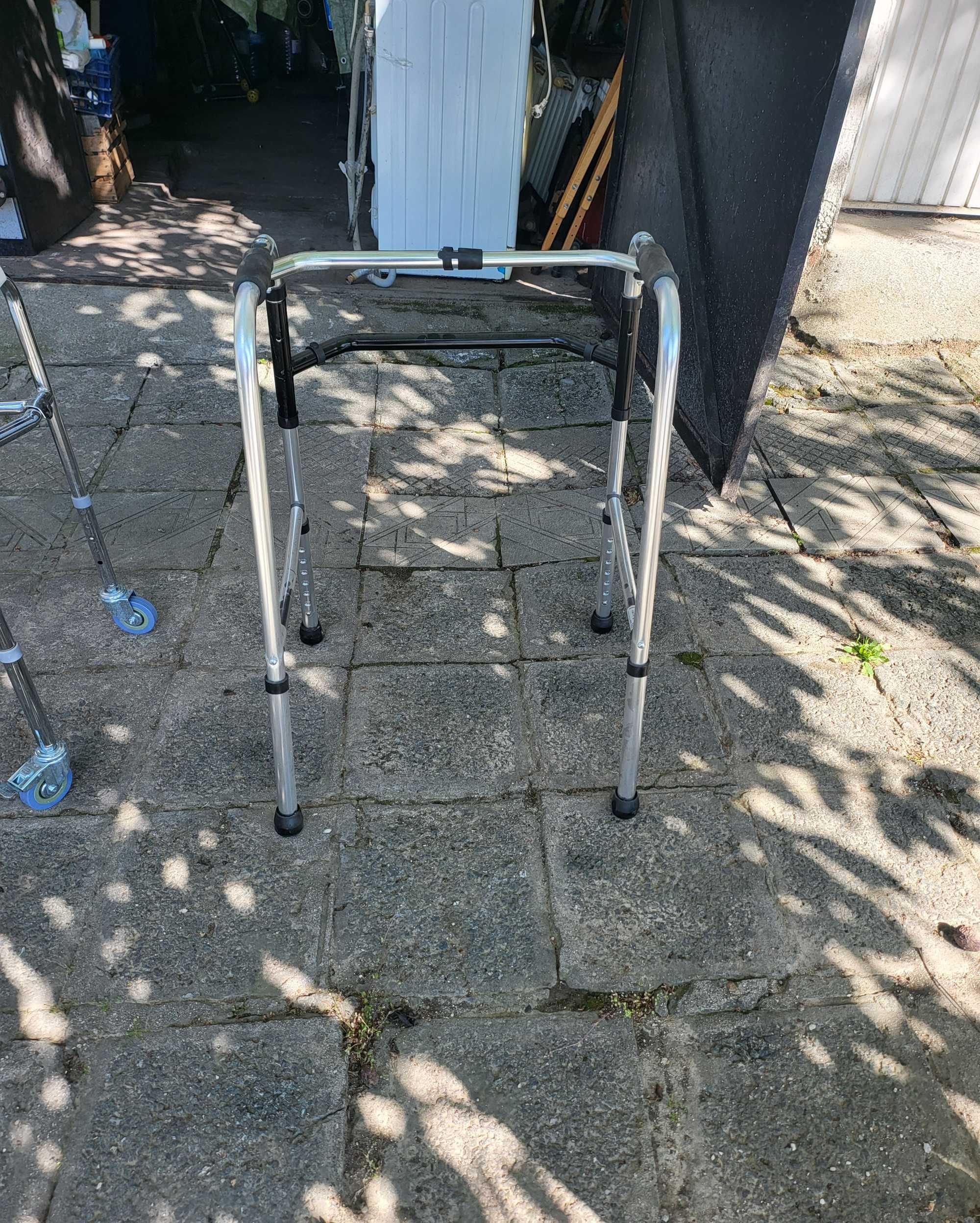 Инвалидна количка/инвалиден стол за баня и тоалетна/проходалка