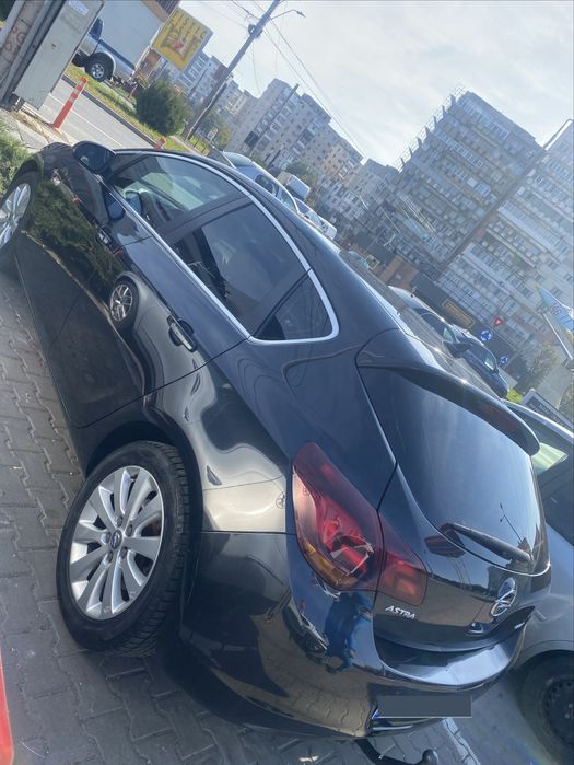 Opel Astra 2012 – 1.7 CDTI, 6 trepte, 140 CP – în stare foarte bună.