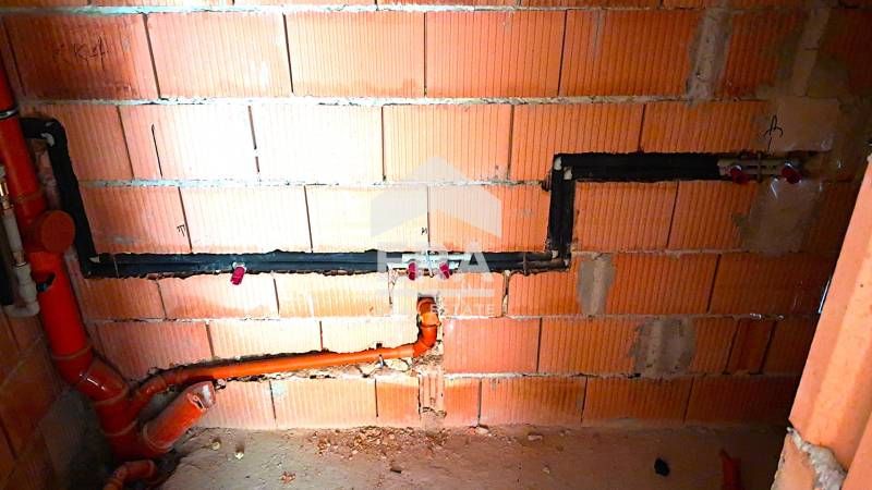 Продава се Тристаен апартамент в Варна, Възраждане 4 - 93 кв.м за 1398 €/кв.м - Снимка #8