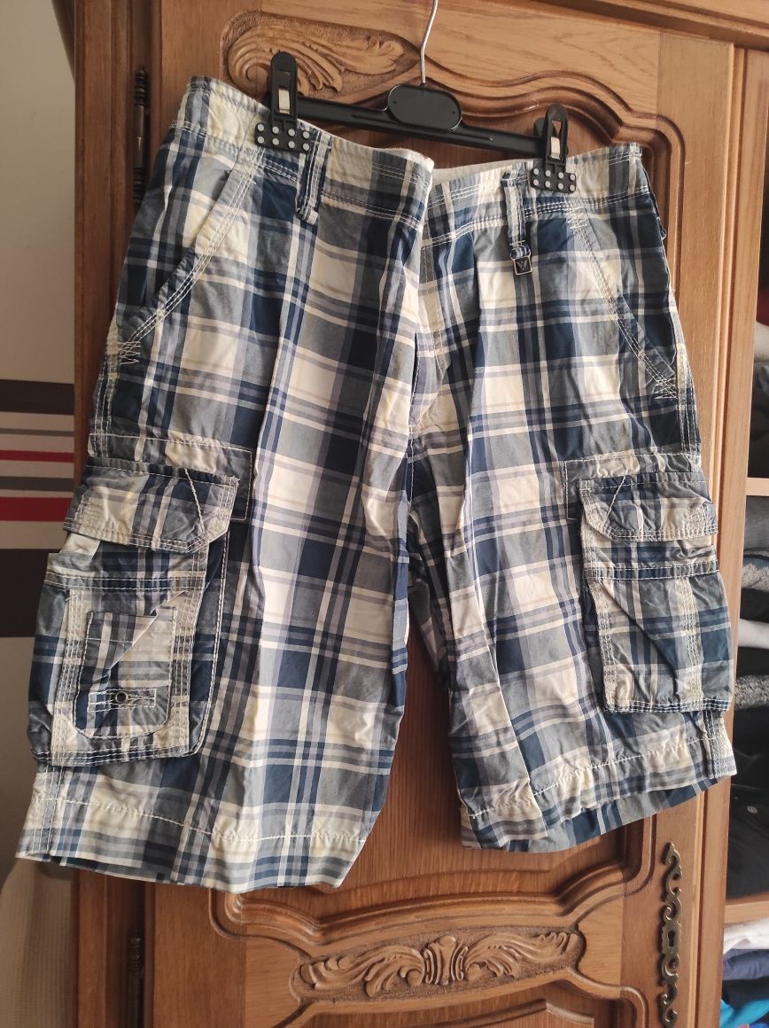 Pantaloni scurți de vară pentru bărbați.
Modele diferite, mărimi difer